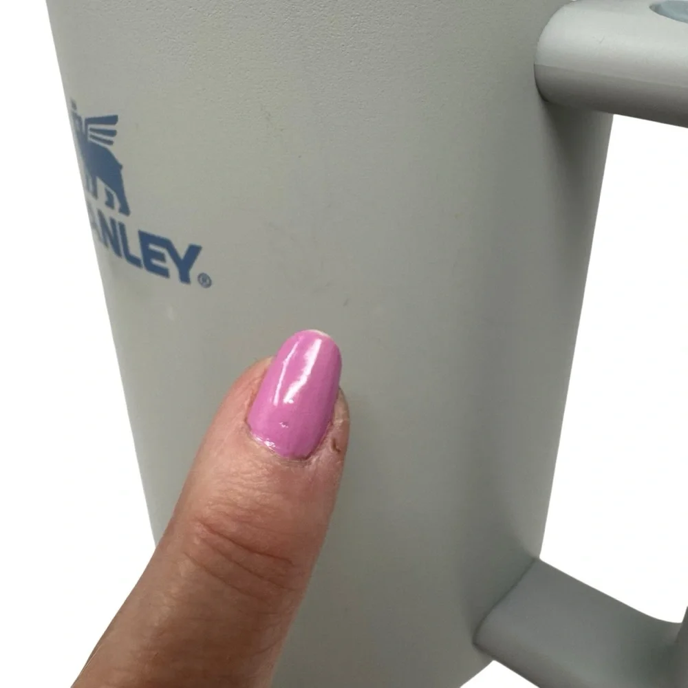 Stanley FOG 40 oz. Quencher H2.0 Flowstate Tumbler - Picture 2 of 4